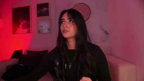 Lara Madisson online show from November 8, 2025, 5:51 am