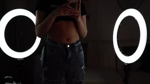 Lara Madisson online show from November 10, 2025, 4:44 am