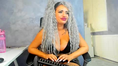 Lara online show from February 22, 2025, 9:04 pm