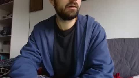 laraaan online show from December 12, 2024, 1:17 pm