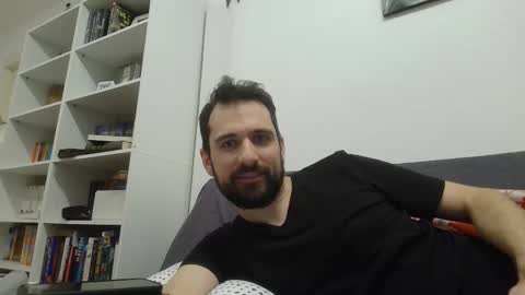 laraaan online show from January 5, 2026, 6:55 pm