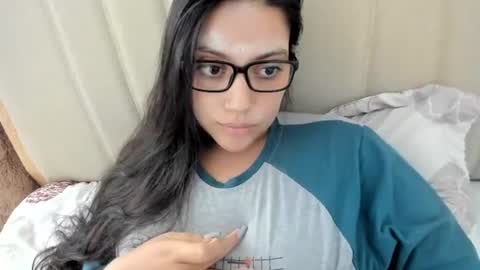 lara online show from November 7, 2025, 6:41 pm