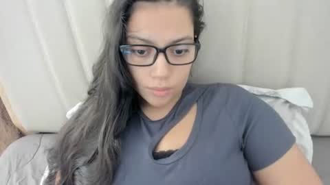 lara online show from November 26, 2025, 12:28 pm