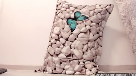 Snapshot of laracara chatting on January 19, 2025, 7:57 am Lara online show from January 19, 2025, 7:57 am