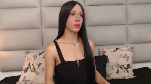 lara online show from March 10, 2025, 8:12 pm