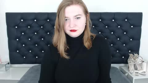 LaraFlirt online show from March 5, 2025, 8:00 pm