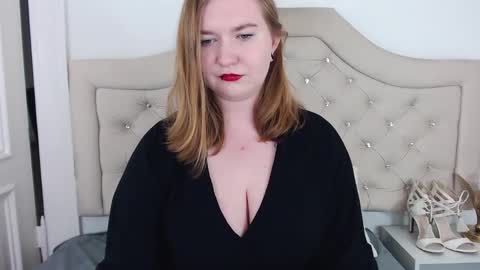 LaraFlirt online show from March 12, 2025, 6:33 pm