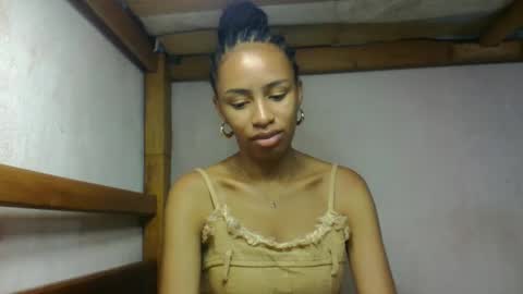 Snapshot of larah98 chatting on February 20, 2026, 9:10 am larah98 online show from February 20, 2026, 9:10 am