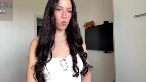 Stella online show from June 3, 2026, 9:12 am