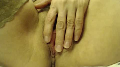 laralhotr online show from December 1, 2025, 7:19 pm