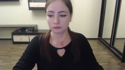 Laralianna online show from December 11, 2024, 1:17 pm