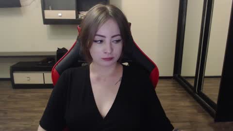 Laralianna online show from January 5, 2025, 8:52 pm