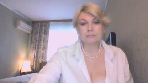Snapshot of laramrs chatting on April 28, 2026, 4:23 pm laramrs online show from April 28, 2026, 4:23 pm
