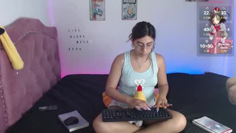 Snapshot of laramucci chatting on November 22, 2025, 3:44 pm laramucci online show from November 22, 2025, 3:44 pm