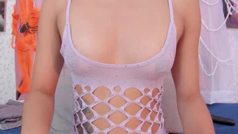 Snapshot of laramurphy chatting on October 26, 2025, 2:39 am Lara Murphy online show from October 26, 2025, 2:39 am