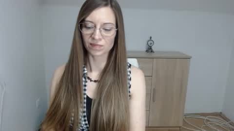 Snapshot of larawinters chatting on February 8, 2025, 8:53 pm larawinters online show from February 8, 2025, 8:53 pm