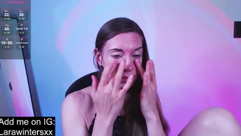 Snapshot of larawinters chatting on November 1, 2025, 9:50 pm larawinters online show from November 1, 2025, 9:50 pm