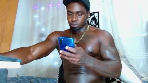 Snapshot of largo_eddy chatting on December 21, 2024, 1:58 am Largo eddy online show from December 21, 2024, 1:58 am