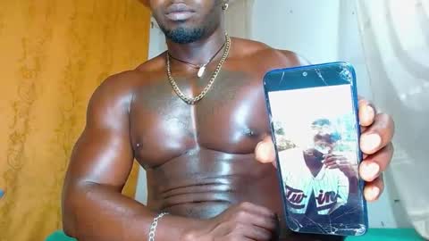 Snapshot of largo_eddy chatting on January 18, 2025, 1:18 pm Largo eddy online show from January 18, 2025, 1:18 pm