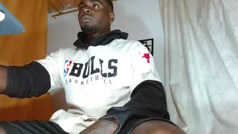 Snapshot of largo_eddy chatting on October 12, 2025, 9:58 pm Largo eddy online show from October 12, 2025, 9:58 pm