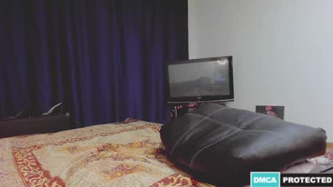 Larisa Lavriki online show from May 17, 2026, 4:14 pm