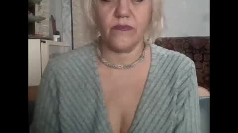 Snapshot of larisaq4ugo24 chatting on January 13, 2026, 9:03 am larisaq4ugo24 online show from January 13, 2026, 9:03 am