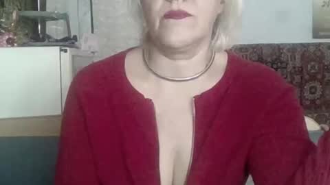 Snapshot of larisaq4ugo24 chatting on February 11, 2026, 9:03 am larisaq4ugo24 online show from February 11, 2026, 9:03 am