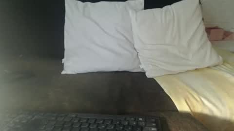 Lariss online show from April 2, 2026, 11:08 am