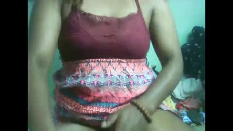 larissa645771 online show from November 18, 2025, 7:29 pm