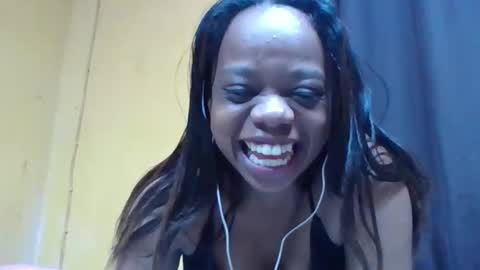 Snapshot of larissa645771 chatting on April 18, 2026, 7:58 pm larissa645771 online show from April 18, 2026, 7:58 pm