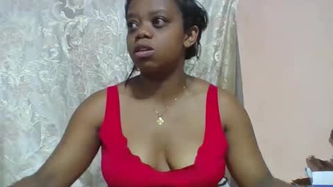 Snapshot of larissa645771 chatting on May 17, 2026, 2:35 pm larissa645771 online show from May 17, 2026, 2:35 pm