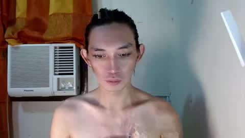 Snapshot of larochefoucauld chatting on April 12, 2026, 2:11 pm Francois online show from April 12, 2026, 2:11 pm