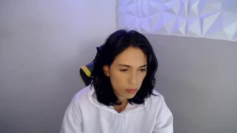 Snapshot of larry_craft chatting on April 18, 2026, 9:04 pm larry online show from April 18, 2026, 9:04 pm