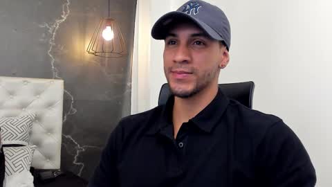 andrew online show from November 21, 2025, 2:16 pm