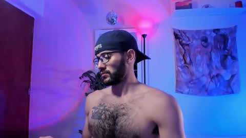 Snapshot of larry_stewart chatting on November 26, 2025, 3:24 pm larry_stewart online show from November 26, 2025, 3:24 pm