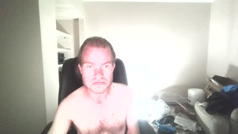 Snapshot of larryjamesgolf3 chatting on August 6, 2026, 9:33 am larryjamesgolf3 online show from August 6, 2026, 9:33 am