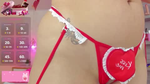 Snapshot of larsonmia chatting on February 14, 2026, 12:46 pm MIA online show from February 14, 2026, 12:46 pm