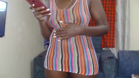 Snapshot of larvy12 chatting on December 15, 2025, 2:27 am larvy12 online show from December 15, 2025, 2:27 am