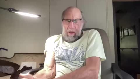 cris online show from December 22, 2024, 3:55 am