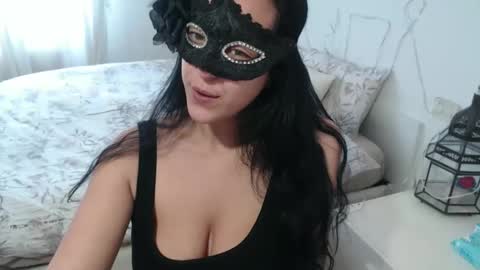 Auri online show from April 2, 2026, 1:42 pm