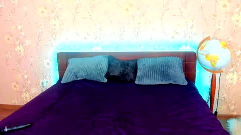 Snapshot of lasscherry18 chatting on February 24, 2025, 2:04 pm LassCherry18 online show from February 24, 2025, 2:04 pm