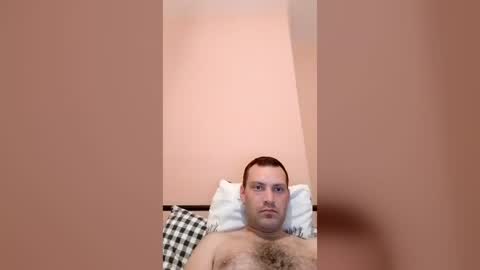 laszloszilagyi925 online show from June 21, 2026, 9:06 pm