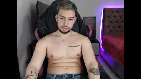 Snapshot of latam_ chatting on December 18, 2024, 6:53 am YOUR BABY online show from December 18, 2024, 6:53 am