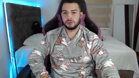 Snapshot of latam_ chatting on March 6, 2025, 5:24 am YOUR BABY online show from March 6, 2025, 5:24 am