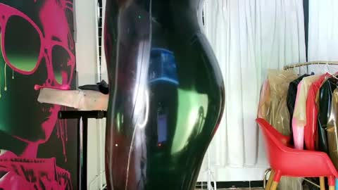 Snapshot of latex_rose_daniels chatting on July 24, 2026, 1:53 pm ROSE online show from July 24, 2026, 1:53 pm