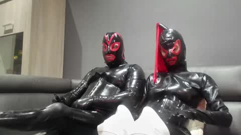 latex boy 38 online show from May 30, 2026, 11:18 am