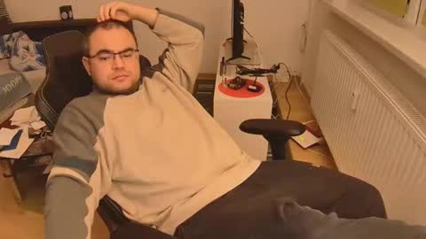 latexboy893 online show from November 23, 2025, 12:54 am