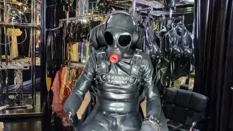 Snapshot of latexlover202 chatting on February 14, 2026, 11:12 pm latexlover202 online show from February 14, 2026, 11:12 pm