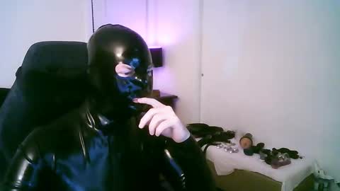 latexminheadroom online show from October 29, 2025, 2:25 am