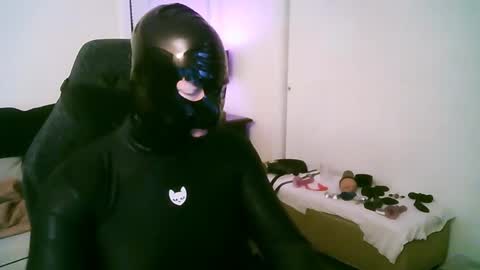 latexminheadroom online show from March 31, 2026, 1:51 am